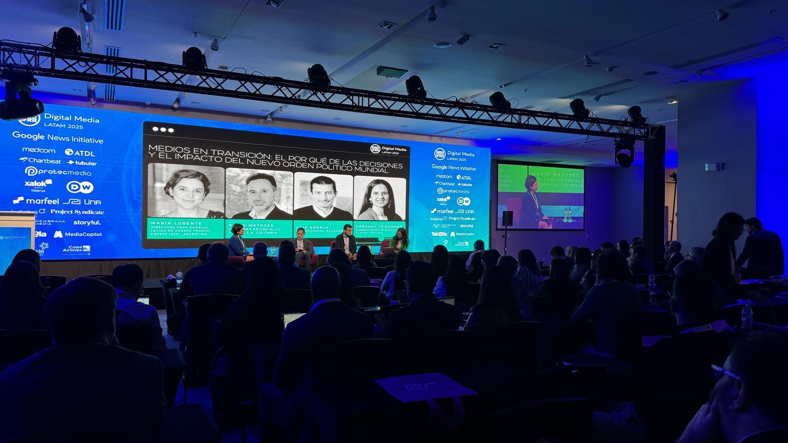 Maria Lorente en un panel durante el Digital Media LATAM 2025